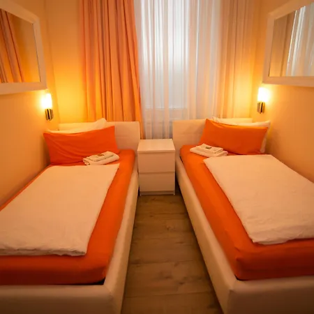 City Guesthouse Pension Berlin Maison d'hôtes 2*