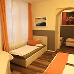 City Guesthouse Pension Berlin 2* Berlin