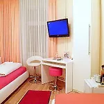 Pensionat City Guesthouse Pension Berlin 2*