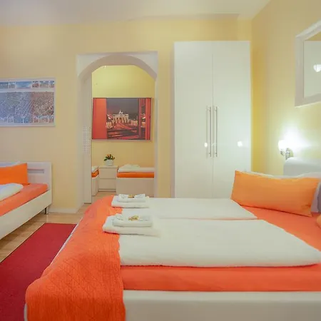 City Guesthouse Pension Berlin Berlino