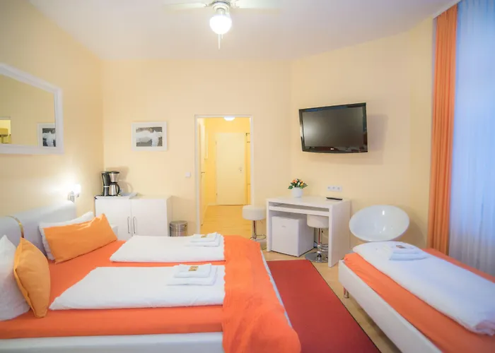 City Guesthouse Pension Berlin Pensionat 2*