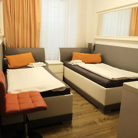 Casa de hóspedes City Guesthouse Pension Berlin 2*
