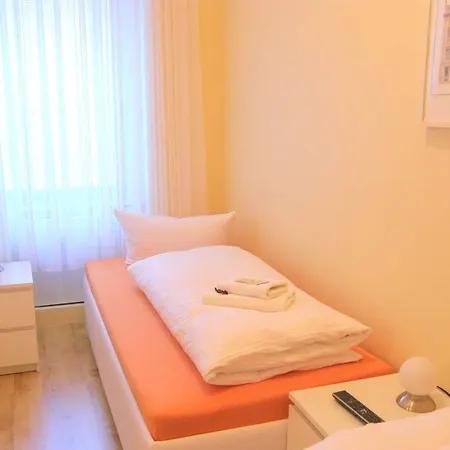 Casa de hóspedes City Guesthouse Pension Berlin 2*