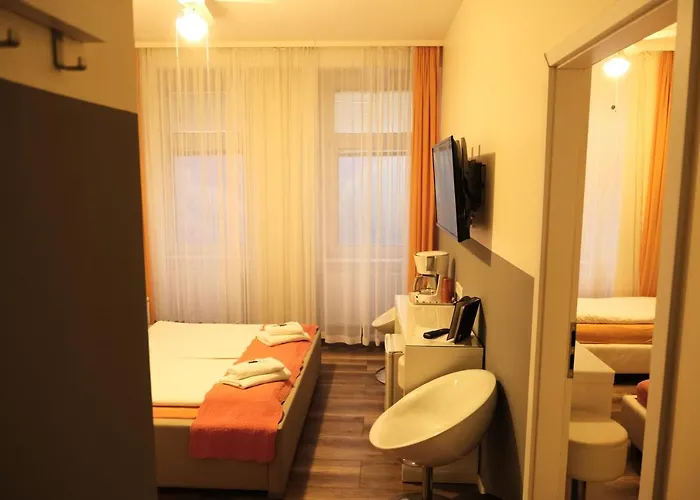 City Guesthouse Pension Berlin 2*